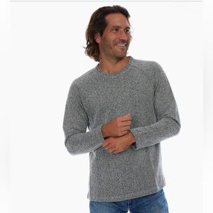 NWT Men’s Gray Long Sleeve Gray Knit Sweater